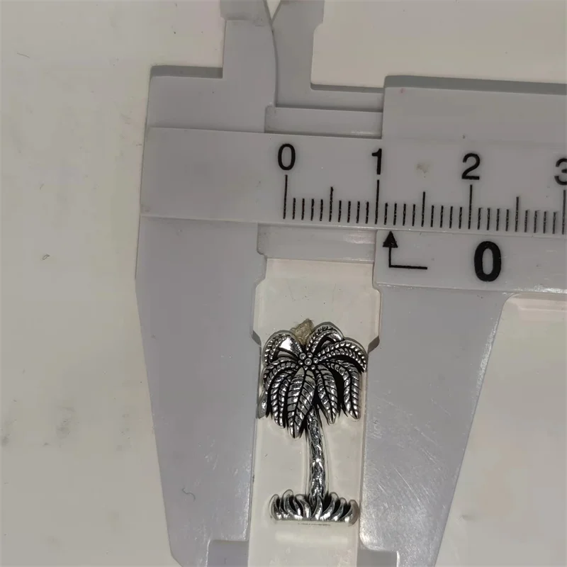 Креативный серебряный значок и – обзор и цена Men Accessories Silver